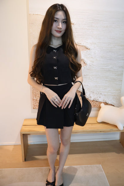 Winnie Ribbon Buttons & Pleated Skorts Co-Ords Set In Black
