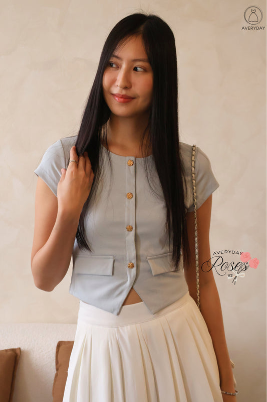 Roses v2 Gold Button Top In Blue