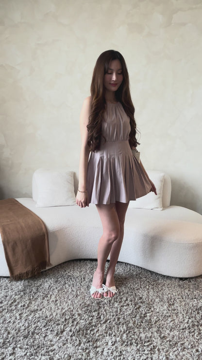 Suzy Pleated Romper Dress In Black