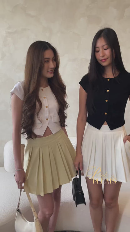 Angel Pleated Flowy Pocket Skorts In Daffodil