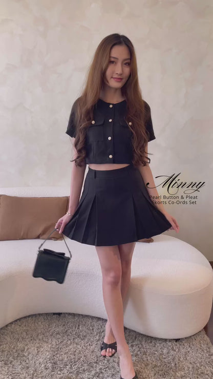 Minny Pearl Button & Pleat Skorts Co-Ords Set In Black